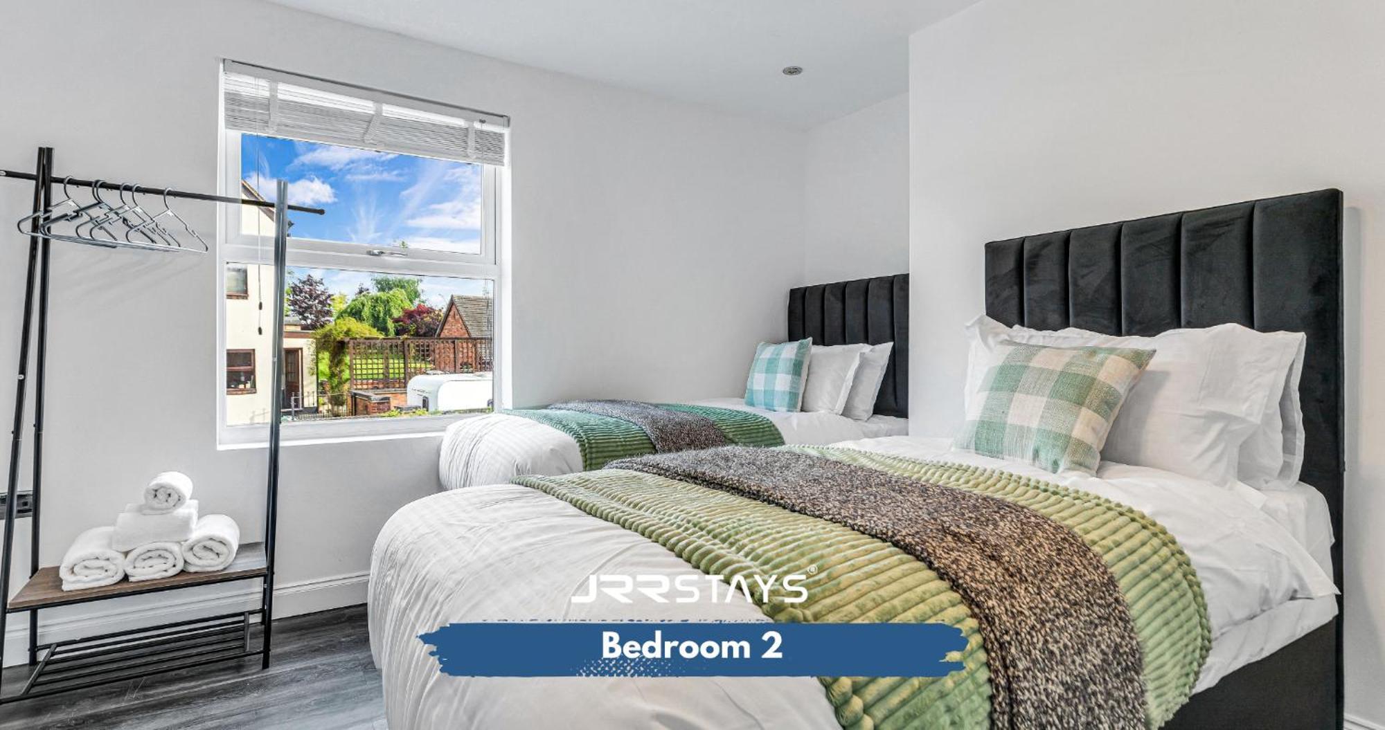 Jrr 3bed Sleeps 8- Coventry/antsy M6-j2 Cv7 Shilton (Warwickshire)